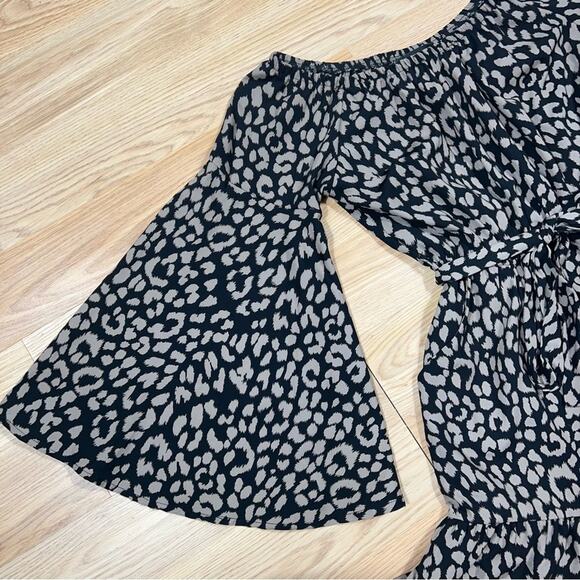 Vici Leopard Off the Shoulder Flared Sleeve Mini Dress Size XS - Picture 10 of 10